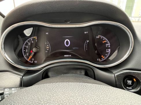 Used 2015 Jeep Grand Cherokee Laredo w/ Quick Order Package 23E image 15