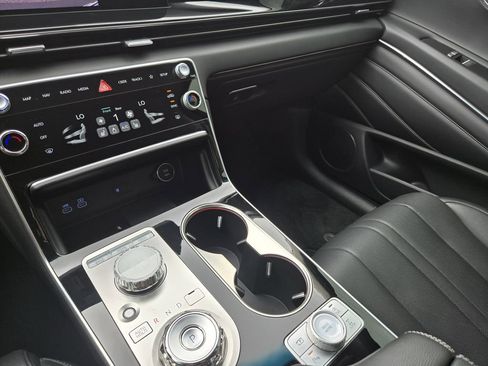 Used 2025 Genesis GV80 2.5T Standard AWD/4WD image 14