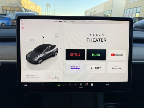 Used 2023 Tesla Model Y Long Range image 30