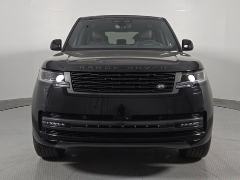 New 2025 Land Rover Range Rover SE image 8