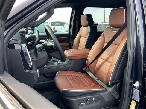 New 2026 GMC Sierra 2500 Denali Ultimate w/ LPO, Black Badging Package image 8