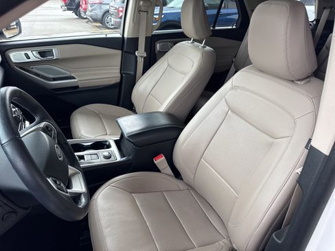 Certified 2023 Ford Explorer Limited w/ Limited Technology Package AWD/4WD image 24