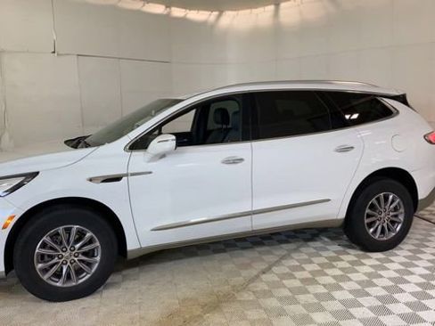 Used 2024 Buick Enclave Essence w/ LPO, Floor Liner Package FWD image 5