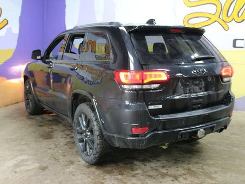 Used 2021 Jeep Grand Cherokee Altitude AWD/4WD image 5