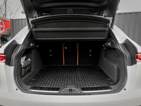 New 2026 Jaguar F-PACE R-Dynamic S image 9