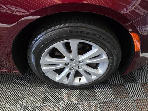 Used 2016 Chrysler 200 Limited image 31