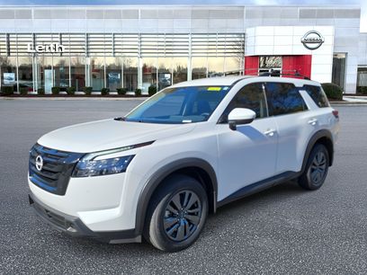 New 2025 Nissan Pathfinder SV