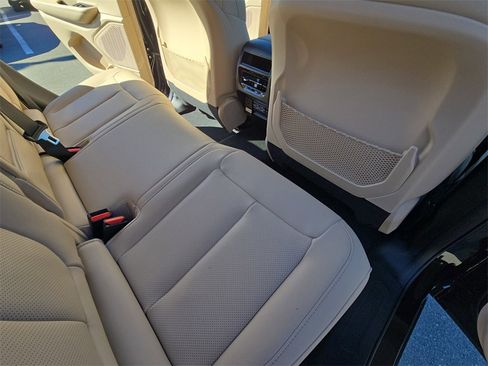 New 2025 Jeep Grand Cherokee Limited image 12