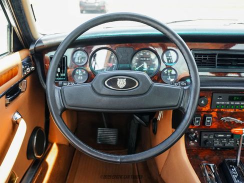 Used 1987 Jaguar XJ6 RWD image 47