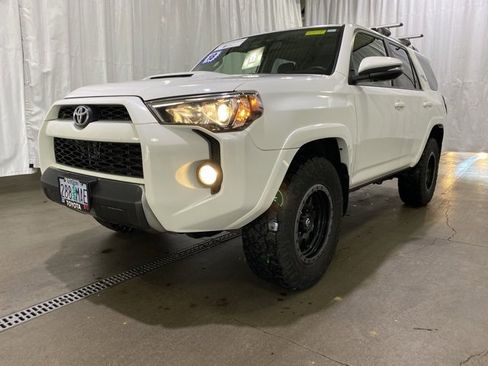 Certified 2018 Toyota 4Runner TRD Off-Road Premium image 25