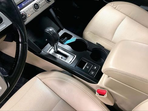 Used 2015 Subaru Outback 2.5i Limited AWD/4WD image 17