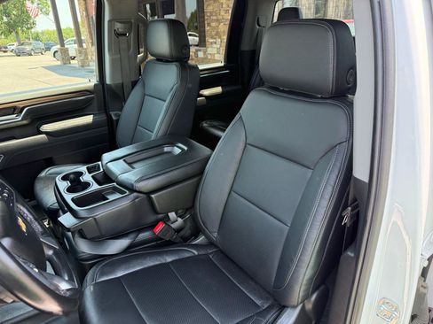 Used 2025 Chevrolet Silverado 2500 LT w/ Convenience Package AWD/4WD image 13