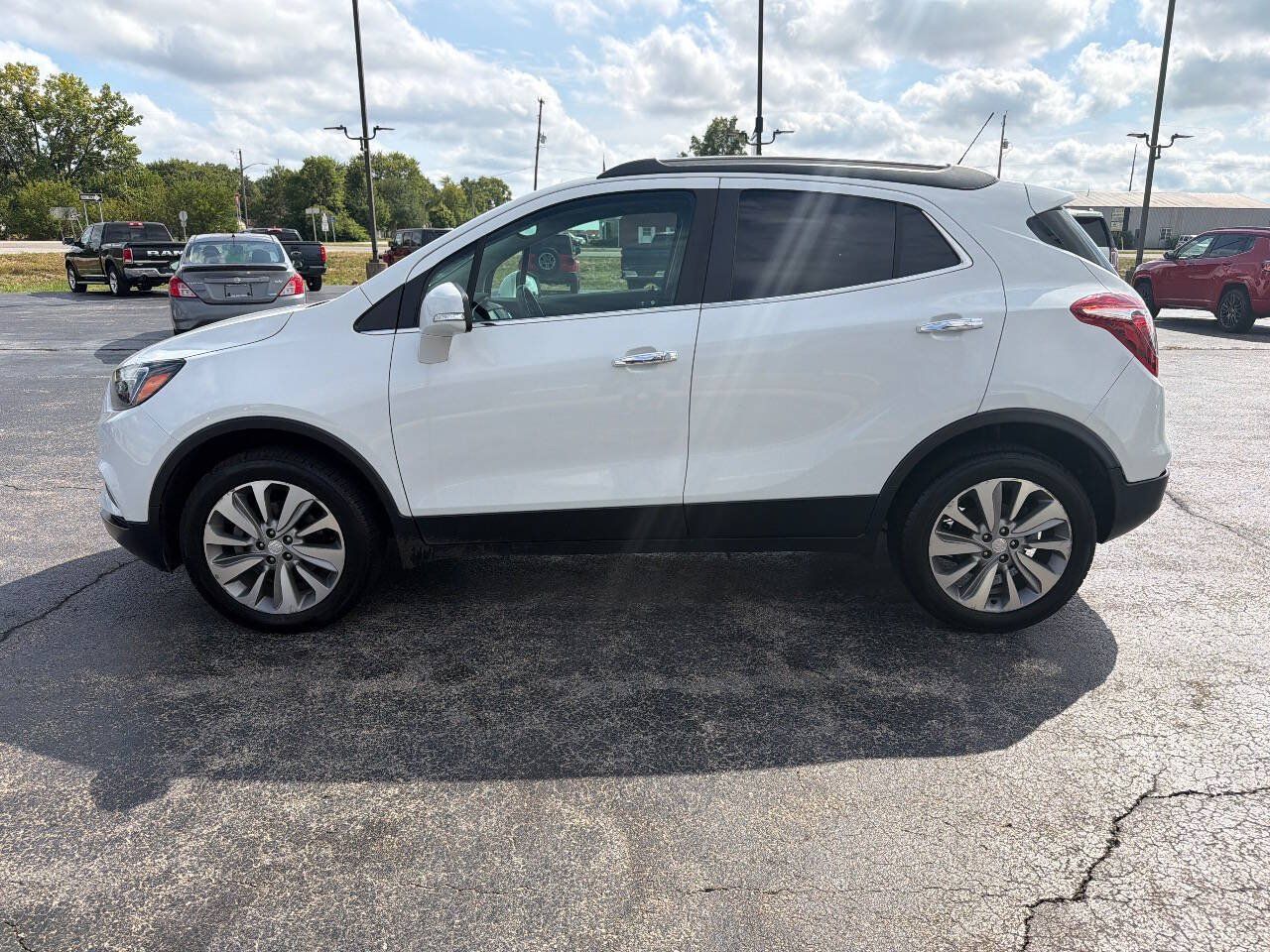 Used 2019 Buick Encore Preferred AWD/4WD image 5