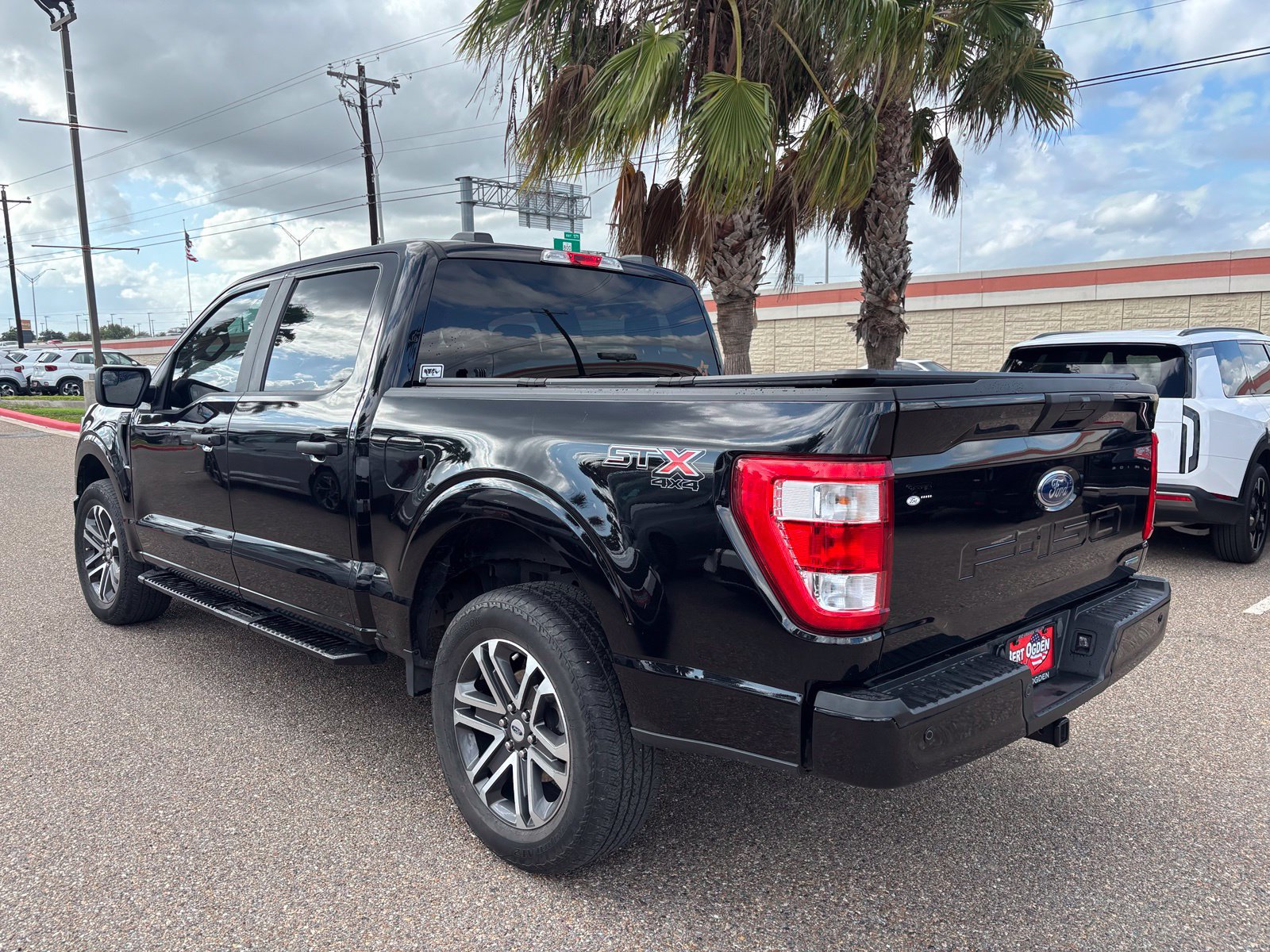 Used 2023 Ford F150 XL w/ STX Appearance Package AWD/4WD image 4