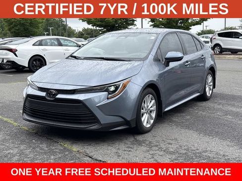 Used 2025 Toyota Corolla LE w/ LE Premium Package FWD image 5