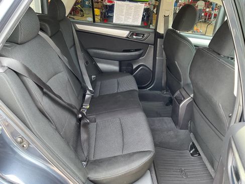 Used 2017 Subaru Outback 2.5i Premium image 36