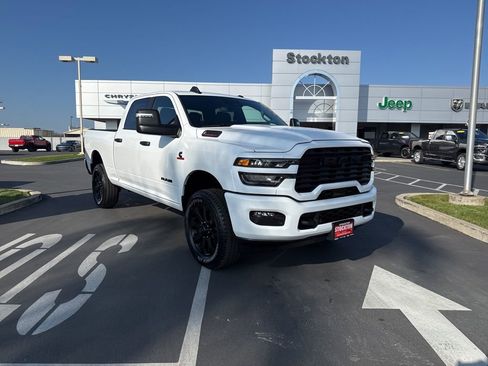 New 2026 RAM 2500 Big Horn AWD/4WD image 2