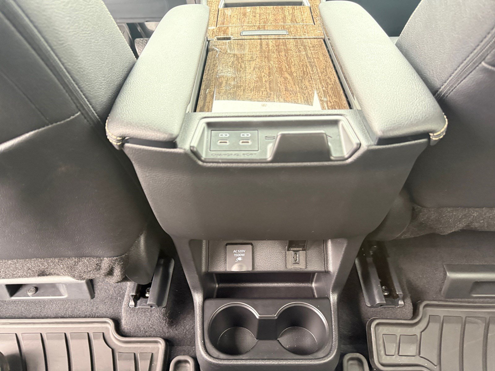 Used 2026 Toyota Sienna Limited AWD/4WD image 30