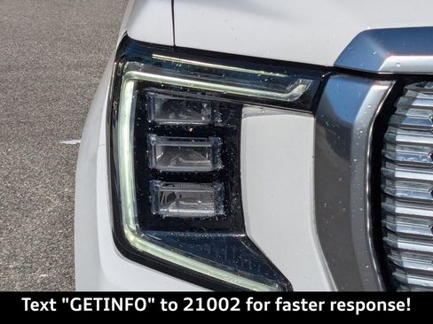 Used 2021 GMC Yukon Denali image 8