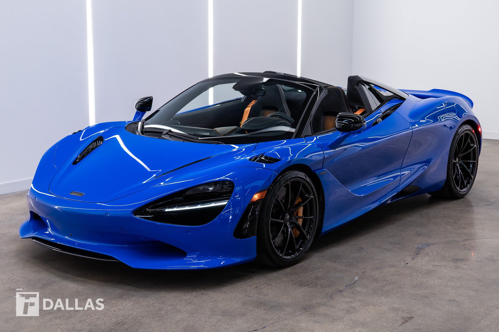 Used 2027 McLaren 750S Spider RWD image 2