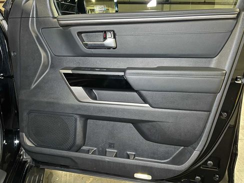 Used 2023 Toyota Sequoia Limited image 10