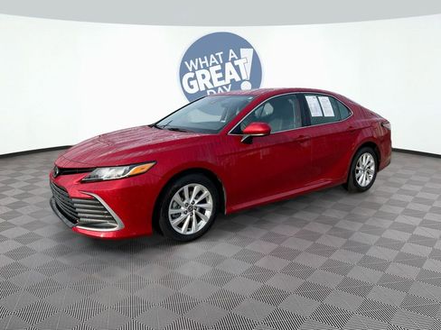 Used 2024 Toyota Camry LE image 28