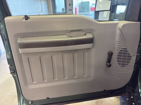 Used 2011 Ford F350 XL w/ Skid Plate Pkg image 15