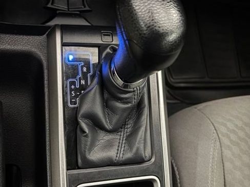 Used 2020 Toyota Tacoma SR5 w/ SR5 Appearance Package (SM) RWD image 24