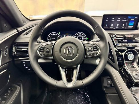 Used 2025 Acura RDX SH-AWD image 20