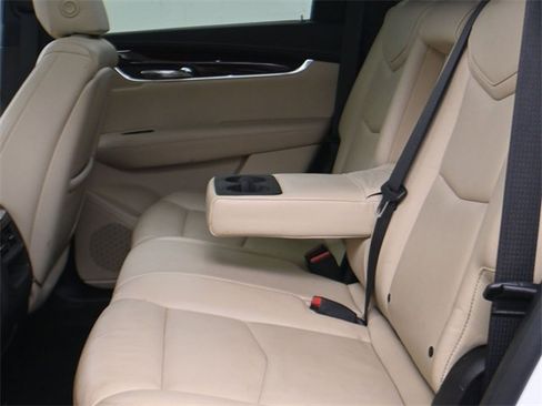 Used 2017 Cadillac XT5 Premium Luxury w/ LPO, Wheel Lock Package image 23