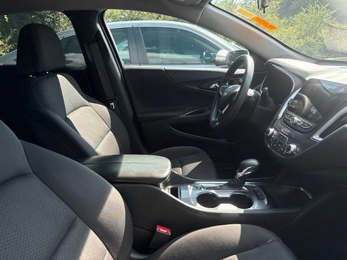 Used 2023 Chevrolet Malibu LT FWD image 9