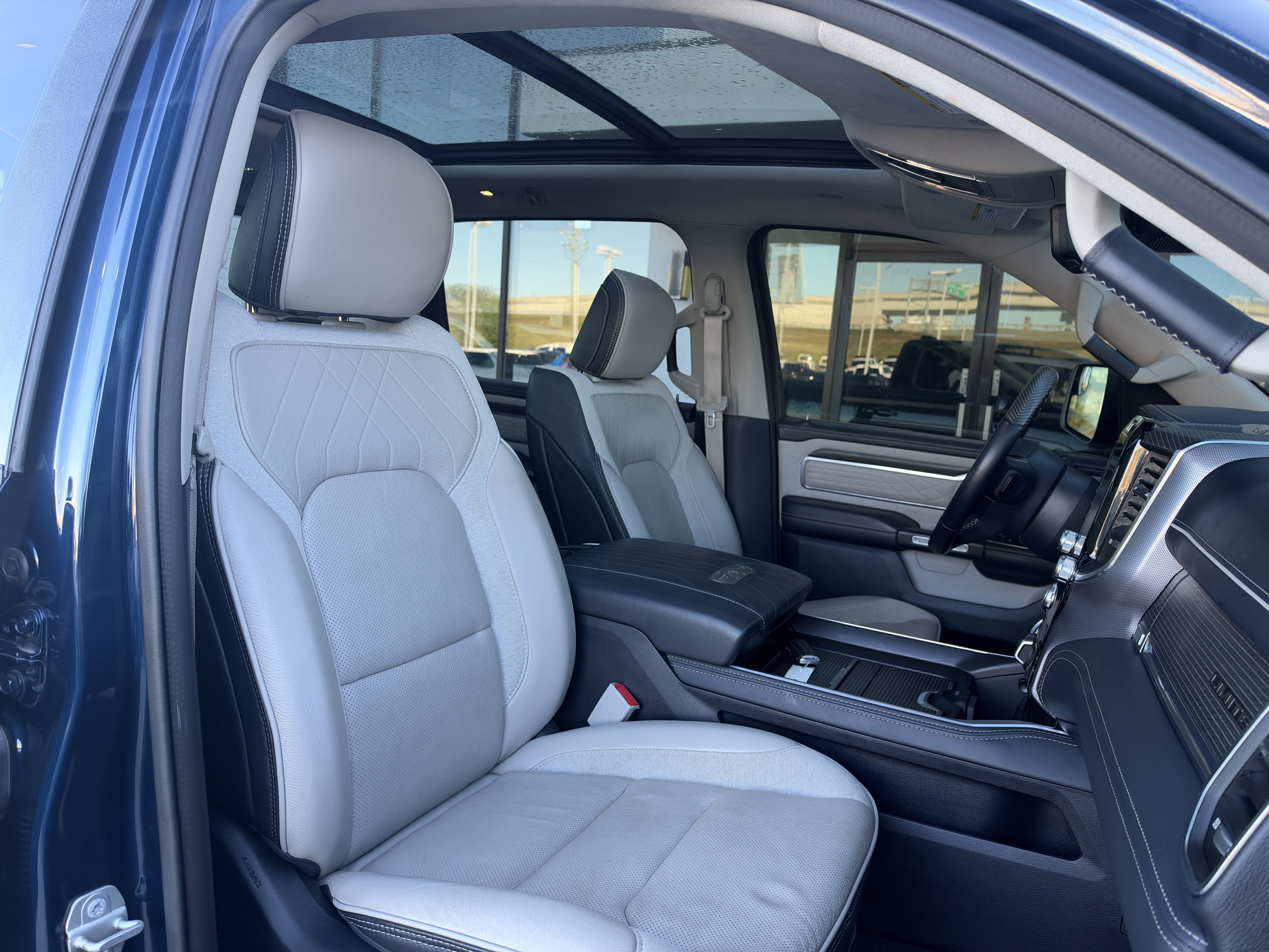 Used 2022 RAM 1500 Limited AWD/4WD image 25