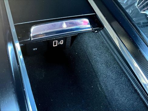 Used 2024 Lincoln Corsair Grand Touring image 31