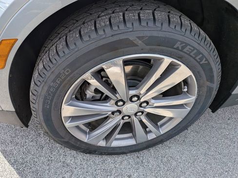 Certified 2024 Cadillac XT5 Premium Luxury w/ Technology Package FWD image 8