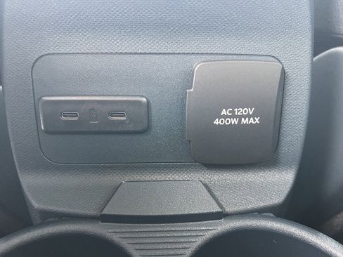 New 2026 Ford Maverick XLT w/ XLT Luxury Package FWD image 36