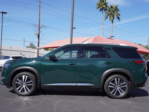 Used 2025 Nissan Pathfinder Platinum w/ Cargo Package image 2