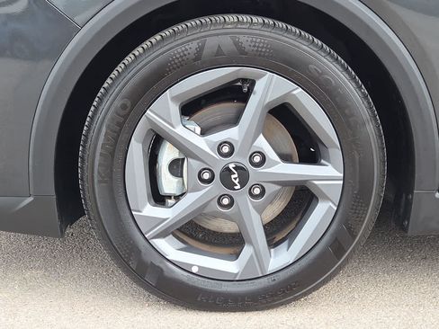 Used 2025 Kia K4 FWD image 12