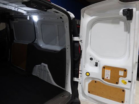 Used 2021 Ford Transit Connect XL FWD image 17