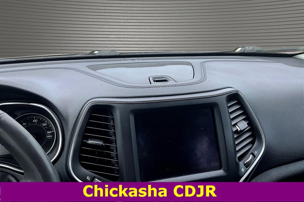 Used 2023 Jeep Cherokee Altitude Lux AWD/4WD image 9