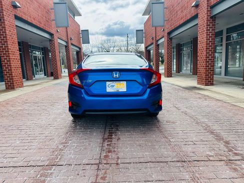 Used 2017 Honda Civic LX image 5