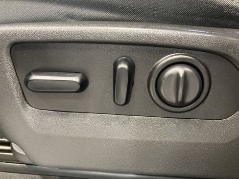 Used 2019 Chevrolet Silverado 1500 LT w/ All-Star Edition image 11