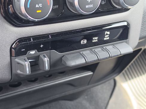 Used 2024 RAM 3500 Tradesman w/ Towing Technology Group AWD/4WD image 19