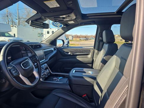 Used 2023 GMC Yukon XL Denali image 22
