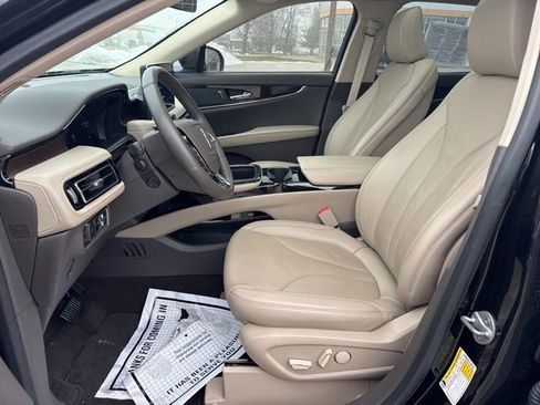 Used 2022 Lincoln Nautilus Reserve image 9