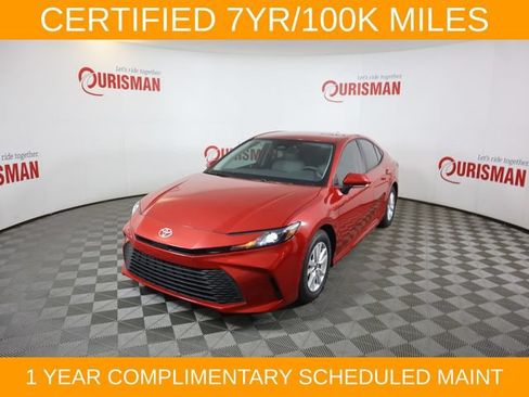 Used 2025 Toyota Camry LE FWD image 2