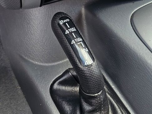 Used 2005 Jeep Liberty Limited image 10