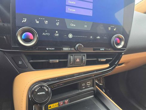 Used 2025 Lexus NX 350h AWD w/ Premium Package image 30