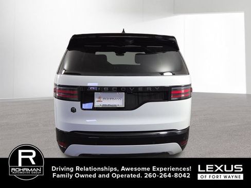 Used 2024 Land Rover Discovery Dynamic SE AWD/4WD image 8