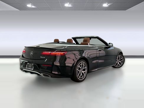 Used 2023 Mercedes-Benz E 450 4MATIC Cabriolet image 8