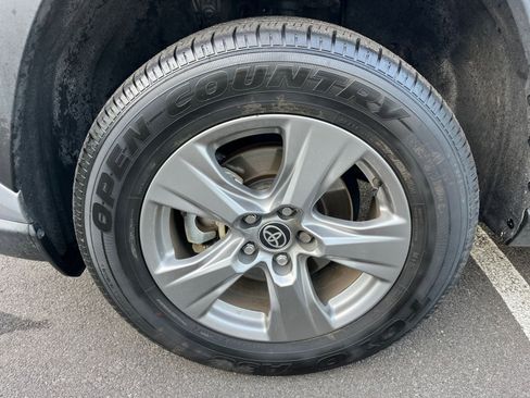 Used 2025 Toyota RAV4 LE image 29